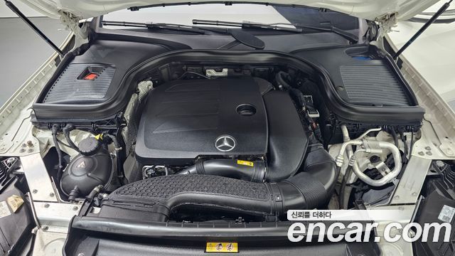 Mercedes-Benz GLC-Class GLC300 4MATIC Premium Coupe