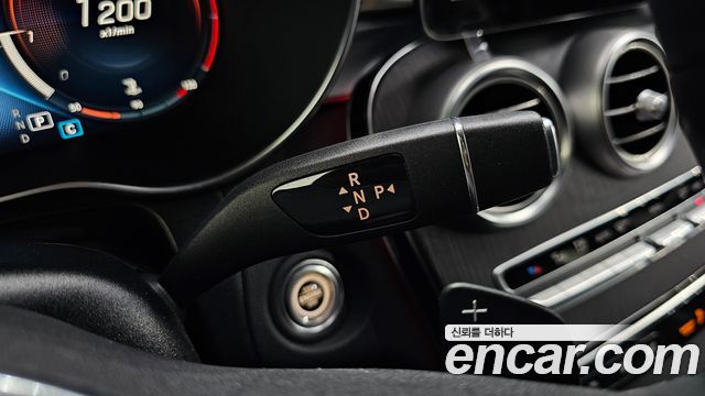 Mercedes-Benz GLC-Class GLC300 4MATIC Premium Coupe