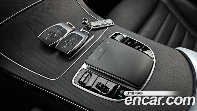 Mercedes-Benz GLC-Class GLC300 4MATIC Premium Coupe