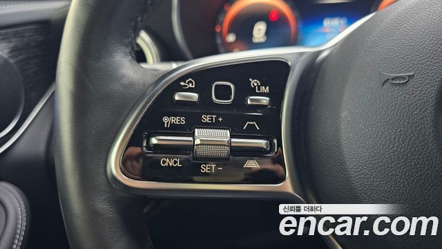 Mercedes-Benz GLC-Class GLC300 4MATIC Premium Coupe