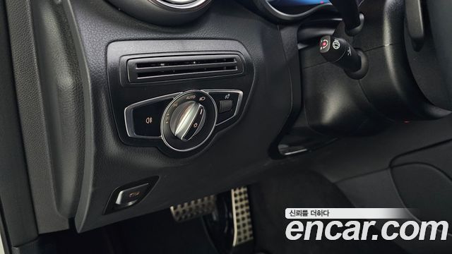 Mercedes-Benz GLC-Class GLC300 4MATIC Premium Coupe