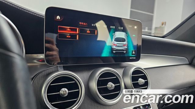 Mercedes-Benz GLC-Class GLC300 4MATIC Premium Coupe