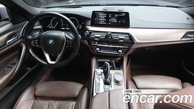 BMW 5-Series 530i xDrive M Sport Package Plus