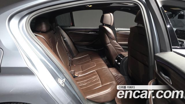 BMW 5-Series 530i xDrive M Sport Package Plus