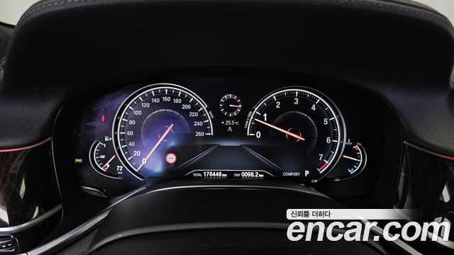 BMW 7-Series 750Li xDrive