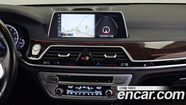 BMW 7-Series 750Li xDrive