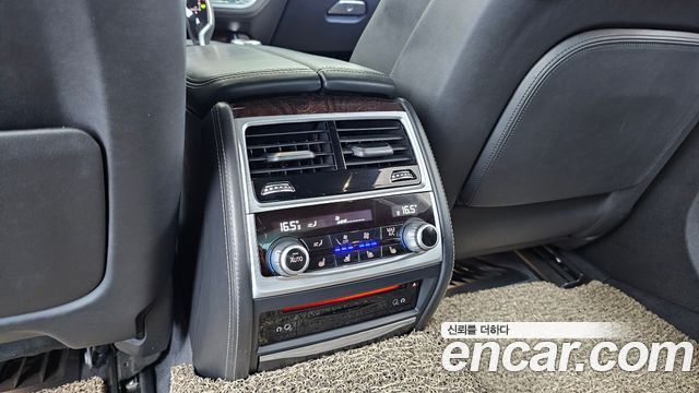 BMW 7-Series 750Li xDrive