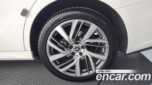 Mercedes-Benz E-Class E220d 4MATIC Exclusive
