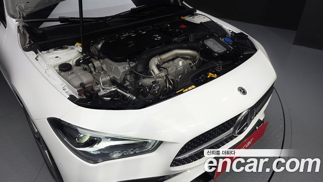 Mercedes-Benz CLA-Class CLA250 4MATIC