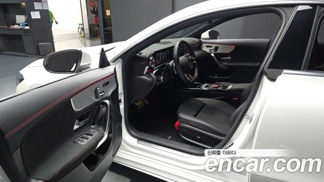 Mercedes-Benz CLA-Class CLA250 4MATIC