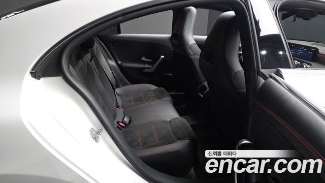Mercedes-Benz CLA-Class CLA250 4MATIC