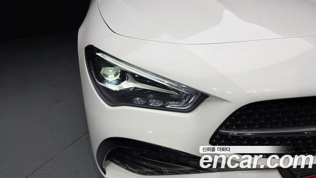 Mercedes-Benz CLA-Class CLA250 4MATIC
