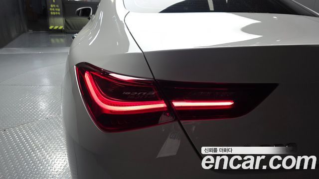 Mercedes-Benz CLA-Class CLA250 4MATIC
