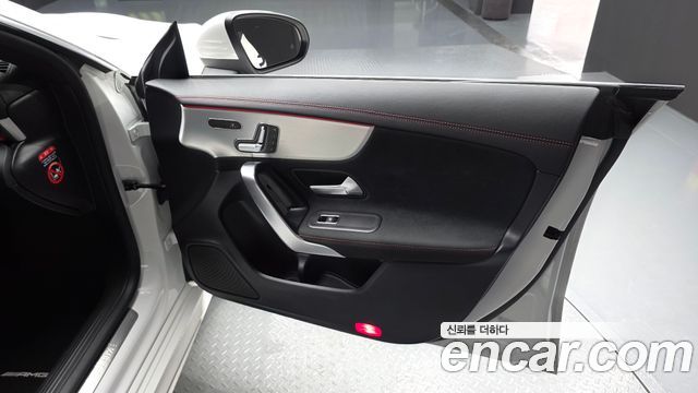 Mercedes-Benz CLA-Class CLA250 4MATIC