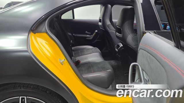 Mercedes-Benz CLA-Class CLA250 4MATIC