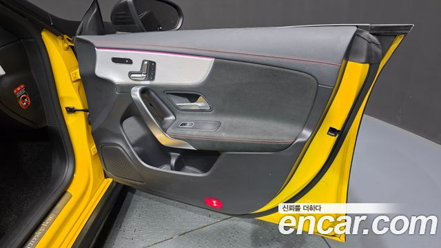 Mercedes-Benz CLA-Class CLA250 4MATIC