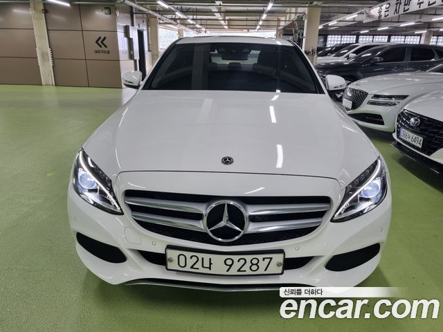 Mercedes-Benz C-Class C200 Avantgarde