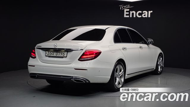 Mercedes-Benz E-Class E220d Avantgarde