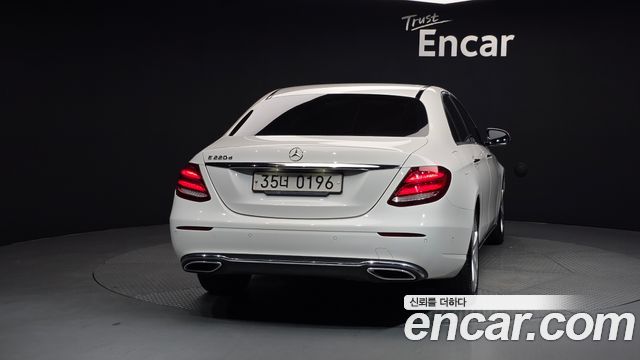 Mercedes-Benz E-Class E220d Avantgarde