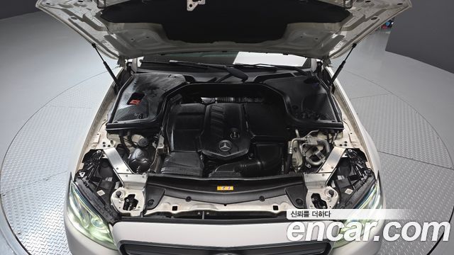 Mercedes-Benz E-Class E220d Avantgarde