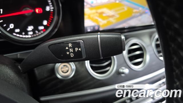 Mercedes-Benz E-Class E220d Avantgarde