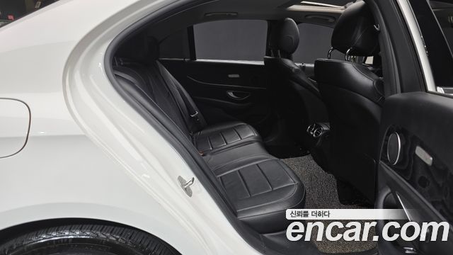 Mercedes-Benz E-Class E220d Avantgarde
