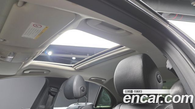 Mercedes-Benz E-Class E220d Avantgarde