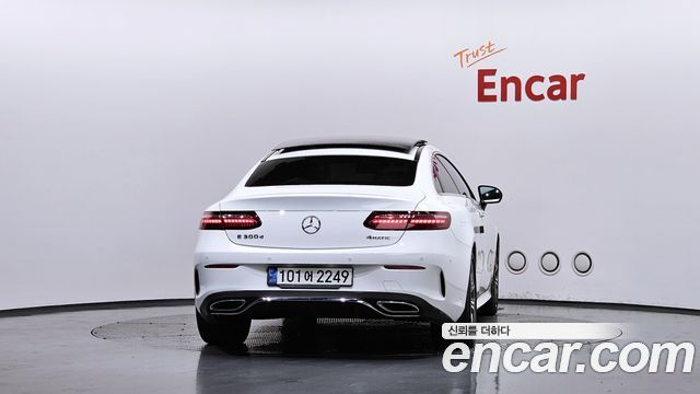 Mercedes-Benz E-Class E300d 4MATIC Coupe