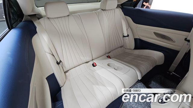Mercedes-Benz E-Class E300d 4MATIC Coupe