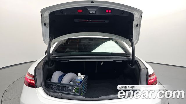 Mercedes-Benz E-Class E300d 4MATIC Coupe