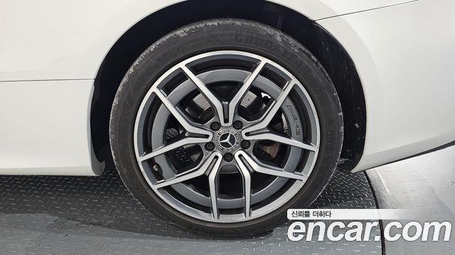 Mercedes-Benz E-Class E300d 4MATIC Coupe