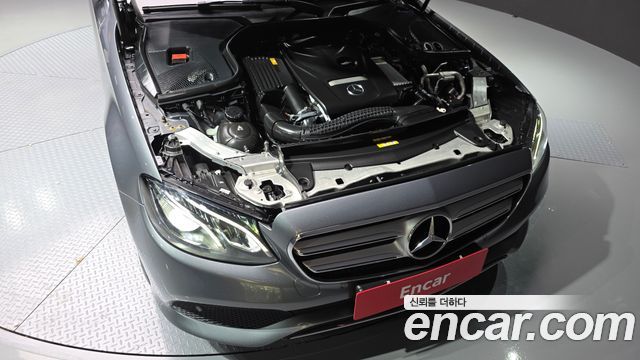 Mercedes-Benz E-Class E300 Avantgarde
