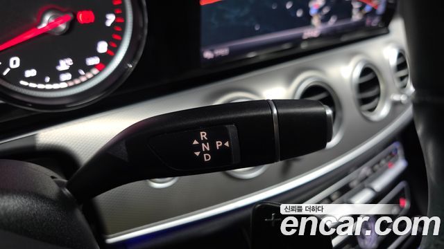 Mercedes-Benz E-Class E300 Avantgarde