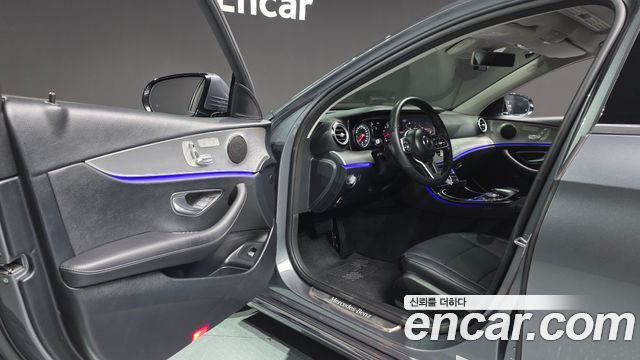 Mercedes-Benz E-Class E300 Avantgarde