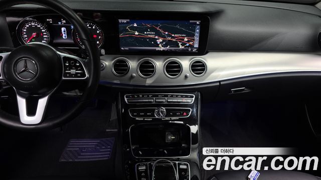 Mercedes-Benz E-Class E300 Avantgarde