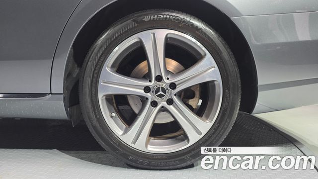 Mercedes-Benz E-Class E300 Avantgarde