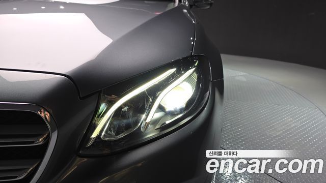 Mercedes-Benz E-Class E300 Avantgarde