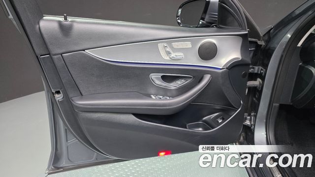 Mercedes-Benz E-Class E300 Avantgarde