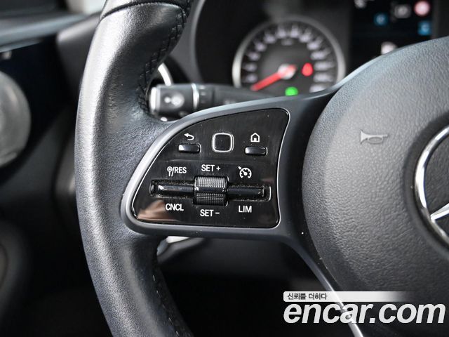 Mercedes-Benz C-Class C200