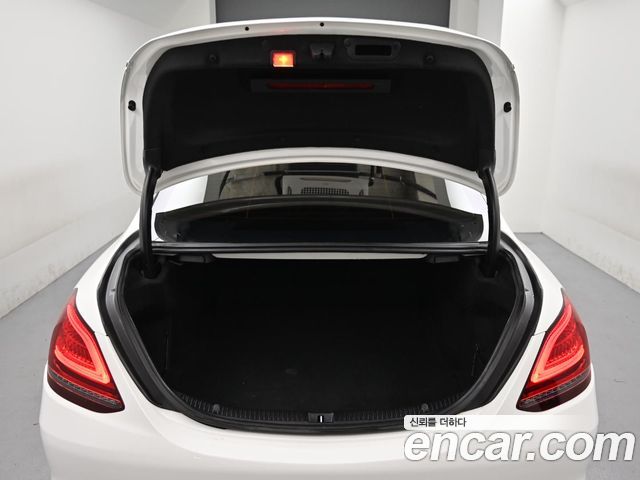 Mercedes-Benz C-Class C200