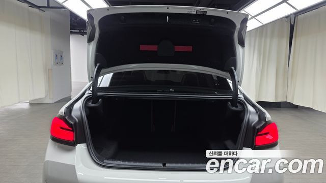 BMW 5-Series 520i M Sport