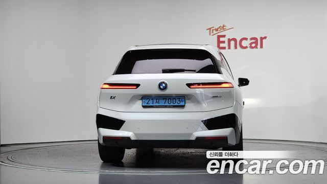 BMW iX xDrive40 Sport Plus