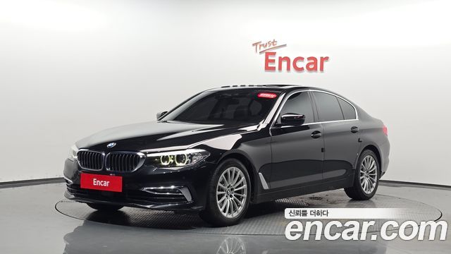 BMW 5-Series 520i Luxury