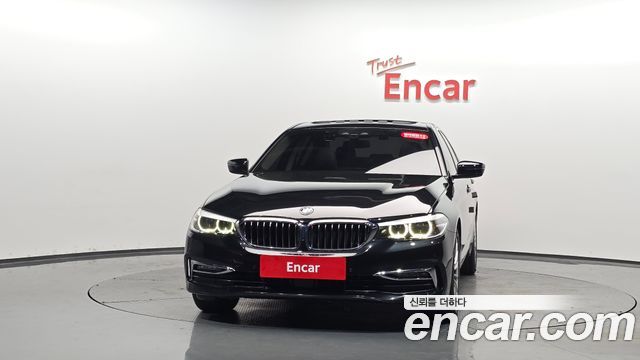 BMW 5-Series 520i Luxury