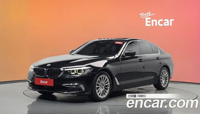 BMW 5-Series 520i Luxury