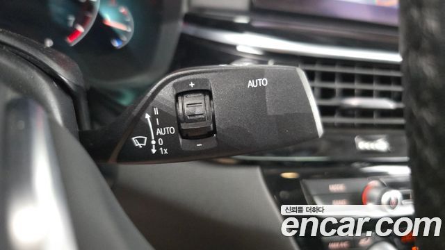 BMW 5-Series 520i Luxury