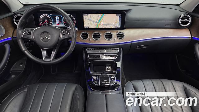 Mercedes-Benz E-Class E300 Exclusive