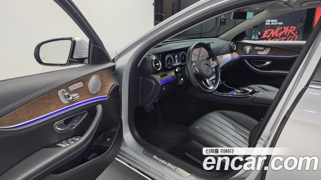 Mercedes-Benz E-Class E300 Exclusive