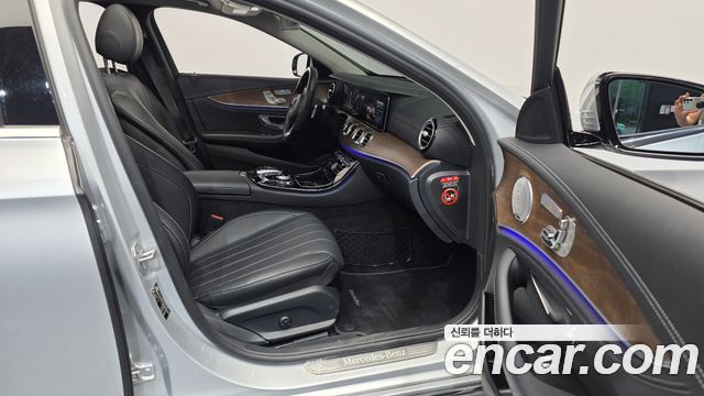 Mercedes-Benz E-Class E300 Exclusive