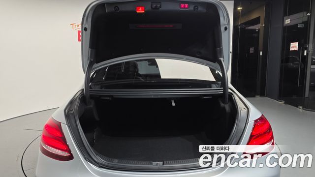 Mercedes-Benz E-Class E300 Exclusive